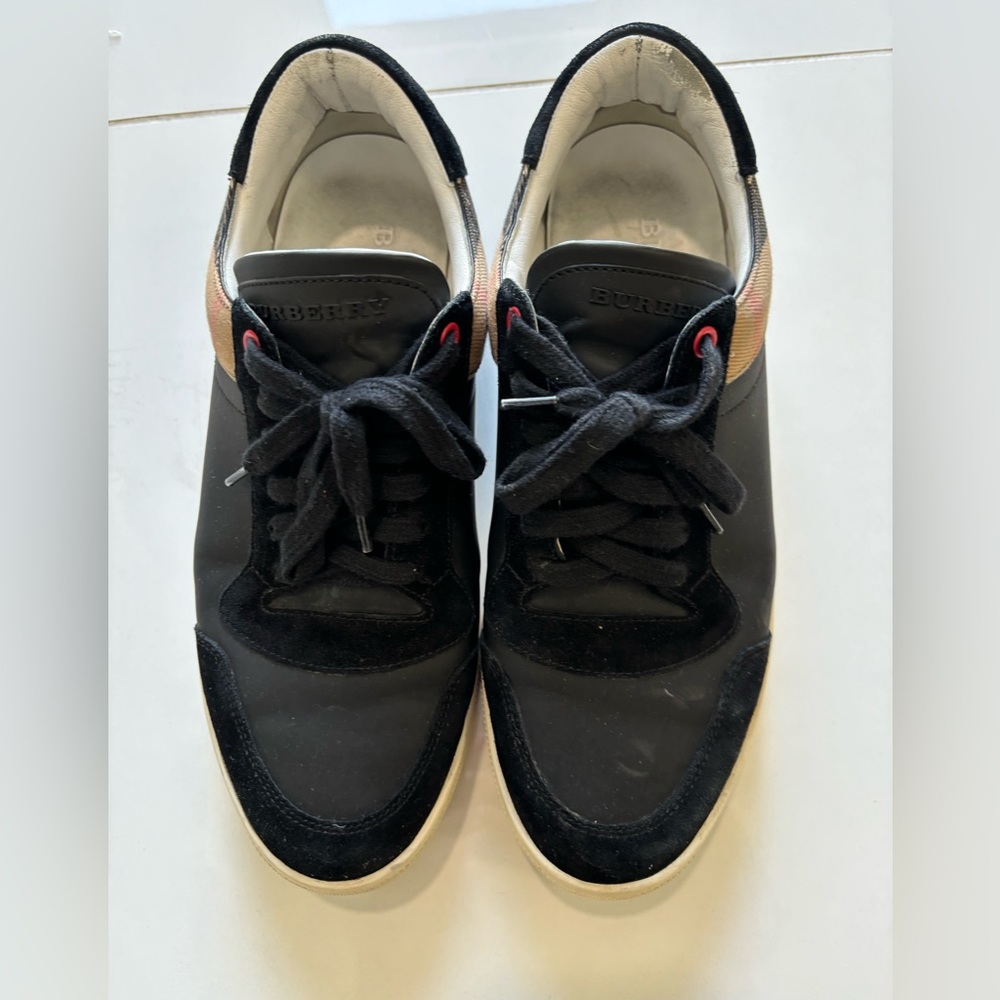 Lightly worn men’s burberry shoes